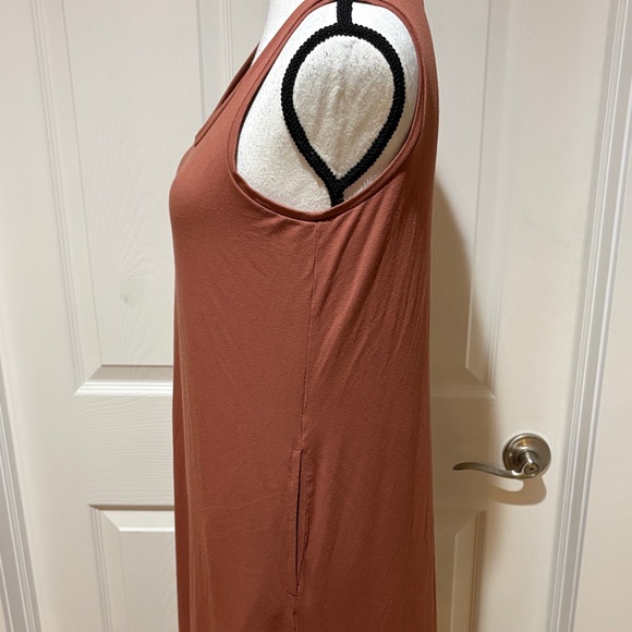 Sleeveless Rust Maxi Dress - Picture 2 of 7